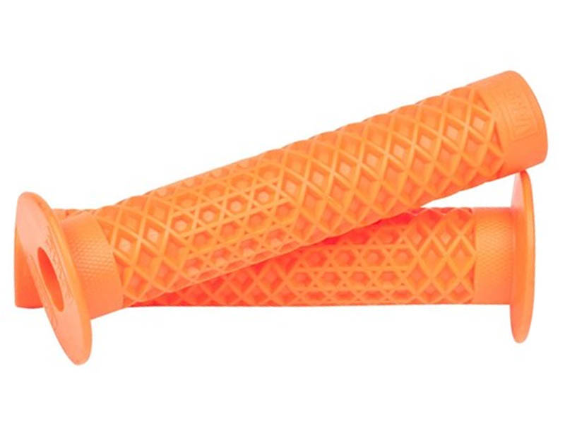 Грипсы 143мм, оранжевые, с фланцем, с пластик грипстопами.