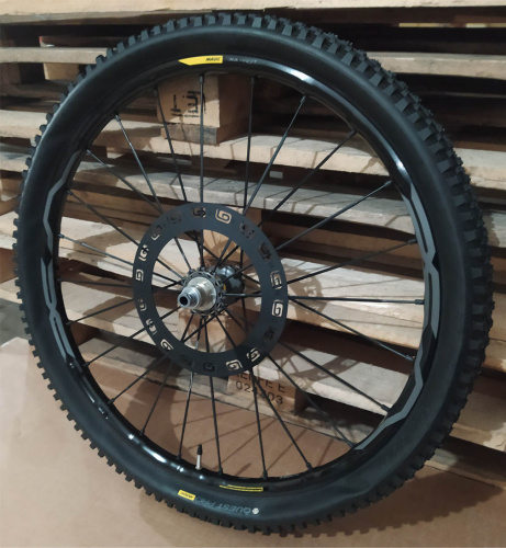Комплект колес 27.5", обода H=25мм,втулки: перед 15х110мм, зад SRAM XD 12х148мм,+ покр Quest Pro2. для велосипеда