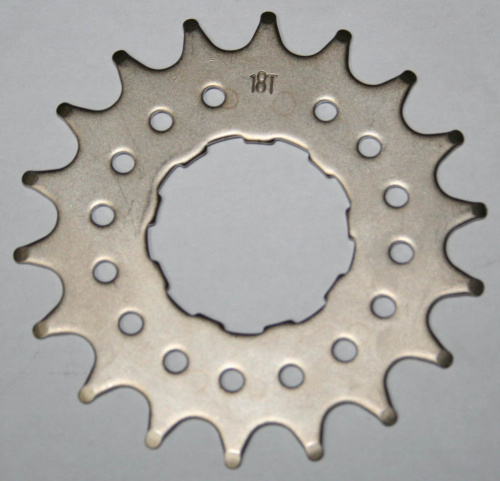 Звезда 18Tx3/32" шлицевая, CR-MO, для втулки Single Speed или кассетной втулки, серая. для велосипеда